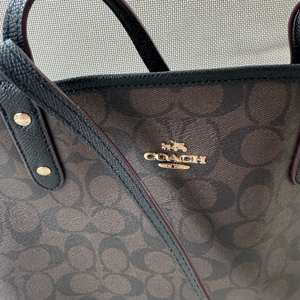Coach tote - Picture 6 of 6